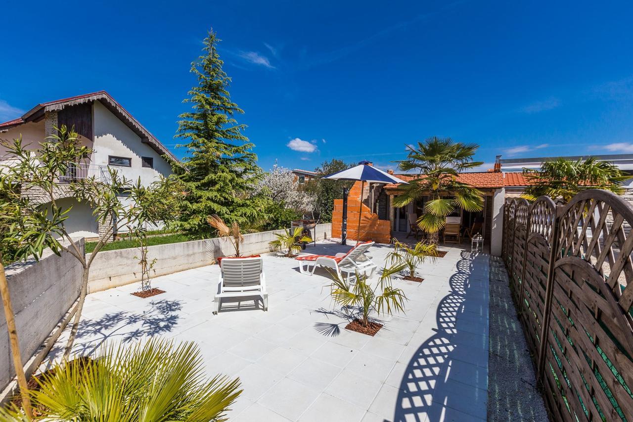 Holliday Home Maxdom Sukošan Exterior foto